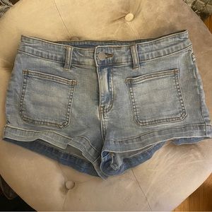 NEW WITHOUT TAGS Billabong Low Rise Denim Shorts